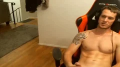 boy Gamer jerking off In Live