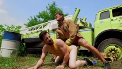 Bromo US: Thyle Rides Bo's Big Tool at Work