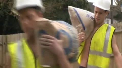 Builder mans