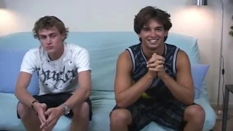 lusty teens Threeway cock blowing