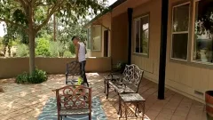 DD pokes TH