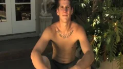 Stunt Racer Jacks Off 10-Pounder On dirt Bike